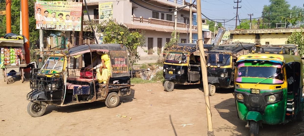 Passengers in the Gonda area face inconvenience due to a shortage of roadways buses