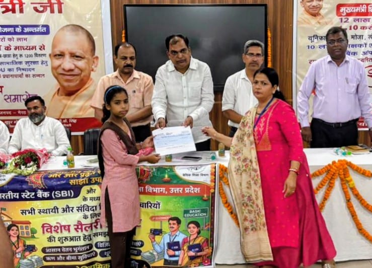 Chief Minister's Cashless Medical Scheme for Teachers launched; cheques and cards distributed