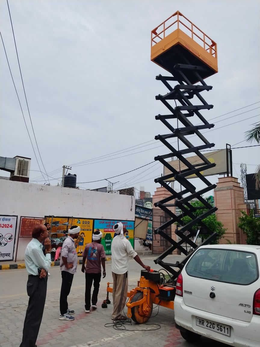 Municipal Council acquires hydraulic ladder with 5-foot extended reach; capable of operating on battery power too.