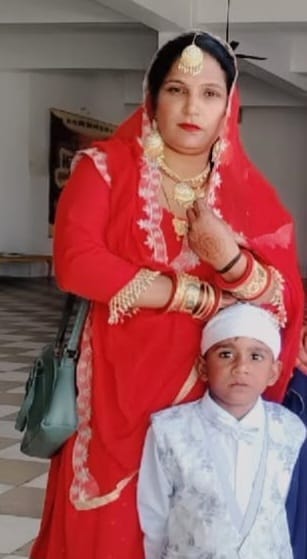 Death of married woman; allegation of strangulation with a *chunri*