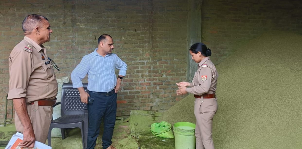 Low-quality fennel seeds were being turned green using chemicals; the establishment was sealed.