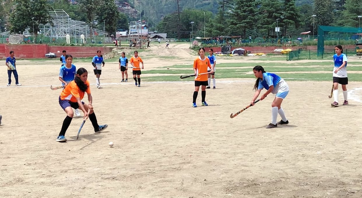 'Kullu Red' (women) and 'Super Six' (men) emerged as the hockey winners.
