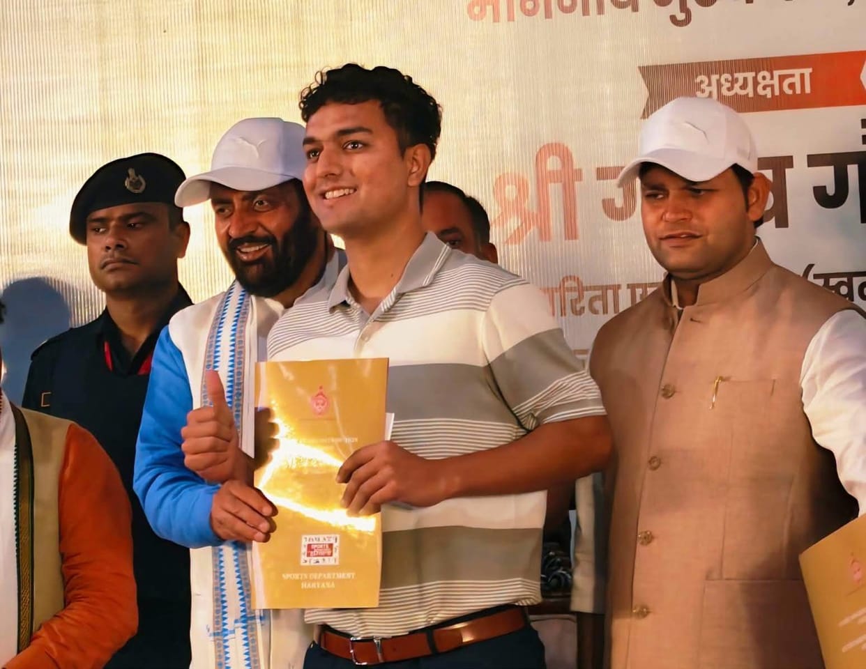 Gurnoor, who represented the country at the World Championship, was honored with a cash prize.