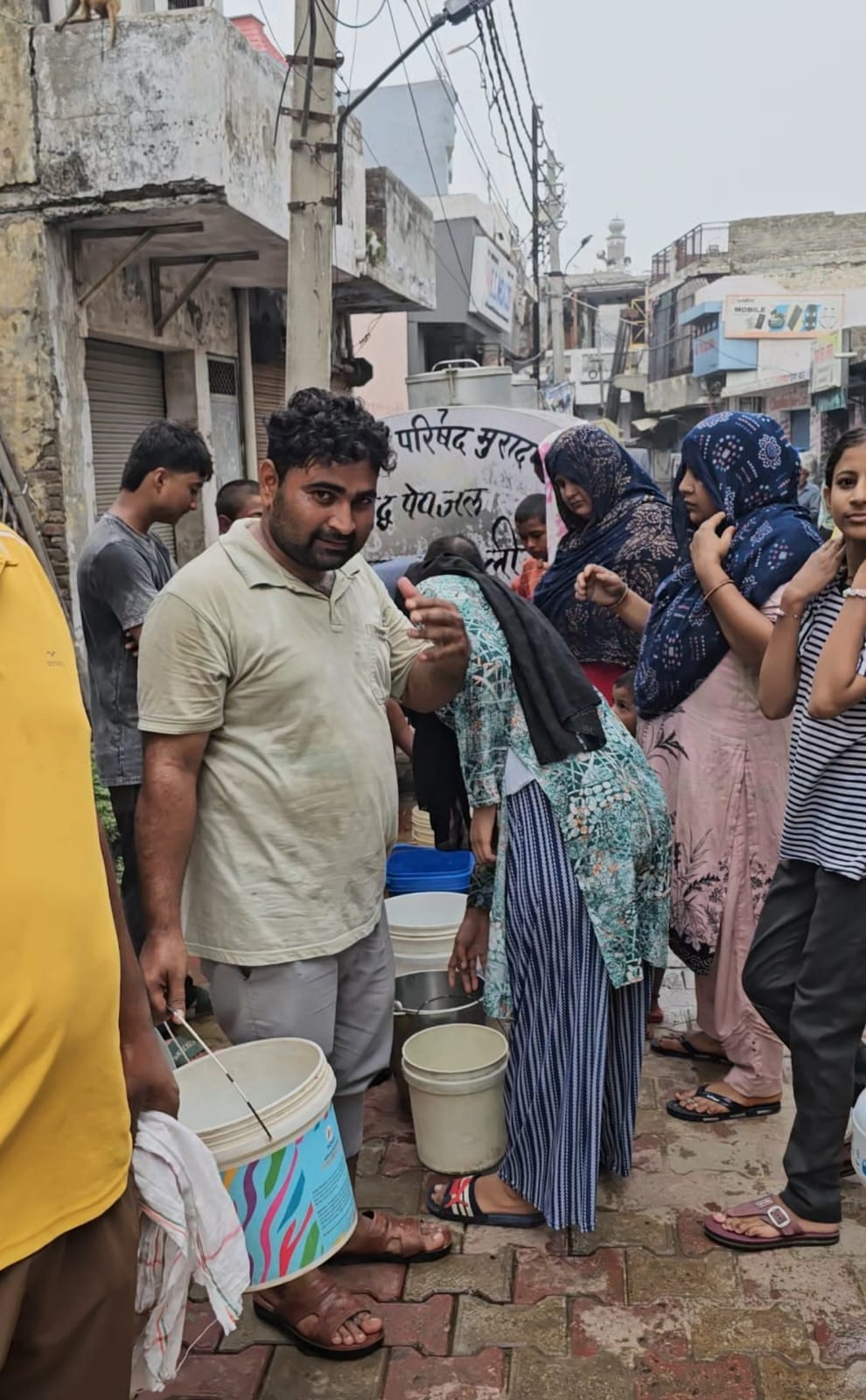 Taps have been dry for a week; 2,500 people are grappling with a drinking water crisis.