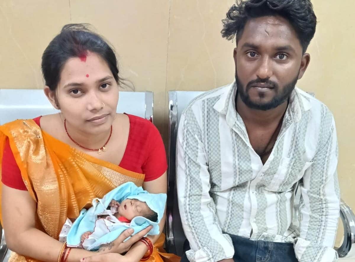 Shahdol News: 810-Gram Preterm Newborn Goes Home Healthy After 87 Days of Treatment
