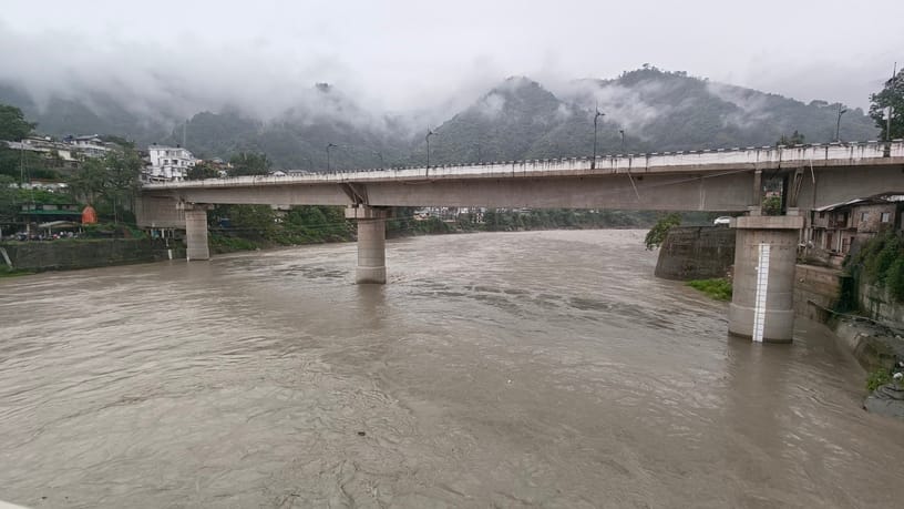 Water level of Bad Byas River after cloud burst in Garhsa