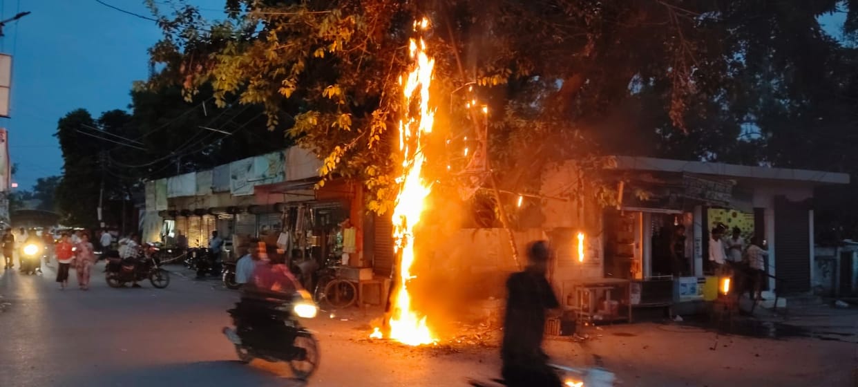 Sparks erupt in electric wires near Kotwali, power supply disrupted