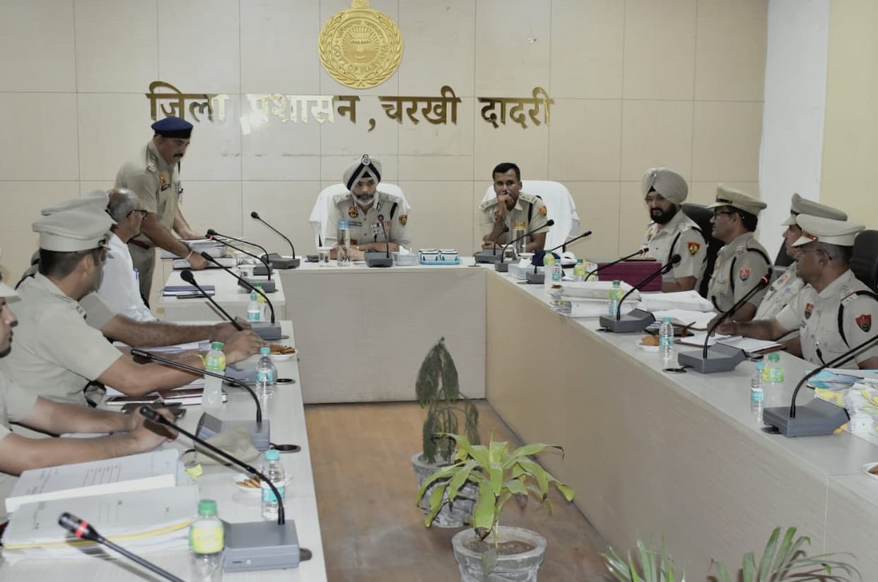 IG Simardeep Singh inspected the police arrangements and emphasized crime control and digital policing
