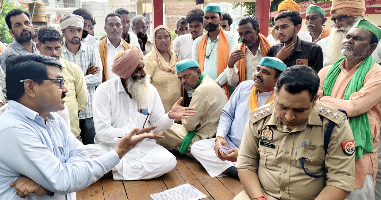SDM and CO held talks with farmer leaders following a warning of protests and sit-ins.