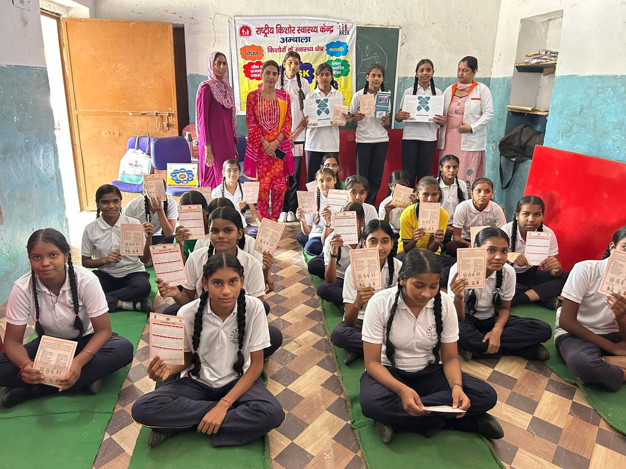 Teachers are teaching students about health and safety