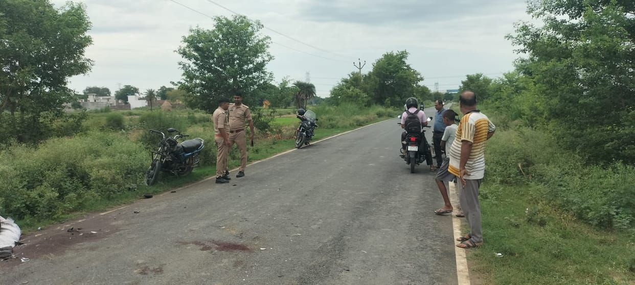 ETAH NEWS ROAD ACCIDENT BOY DEATH