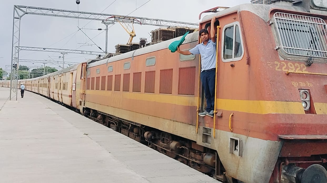 First train to Tanakpur launched; 200 tickets sold on the first day.