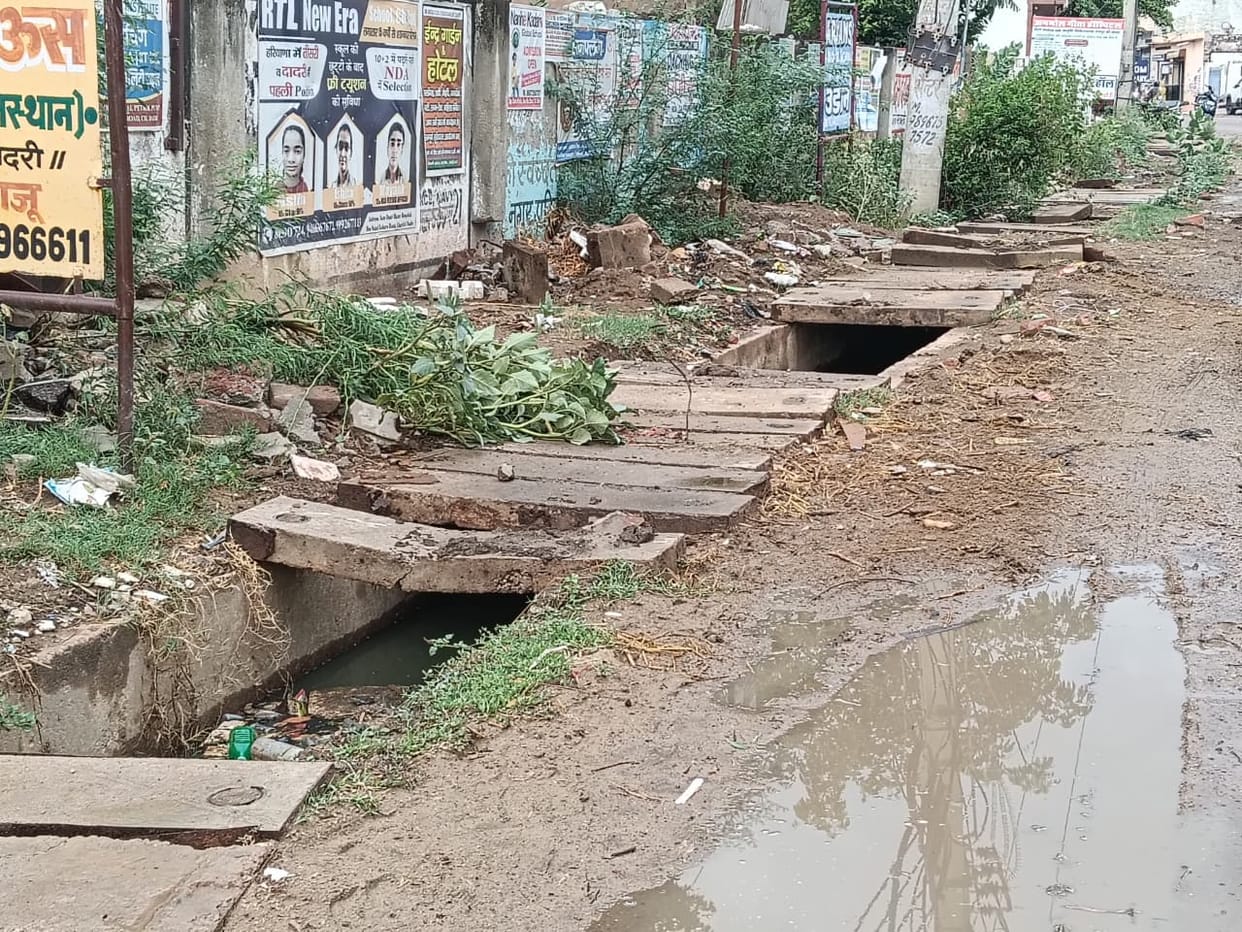 City braces for 450 mm of rainfall; clogged sewer lines pose a major challenge