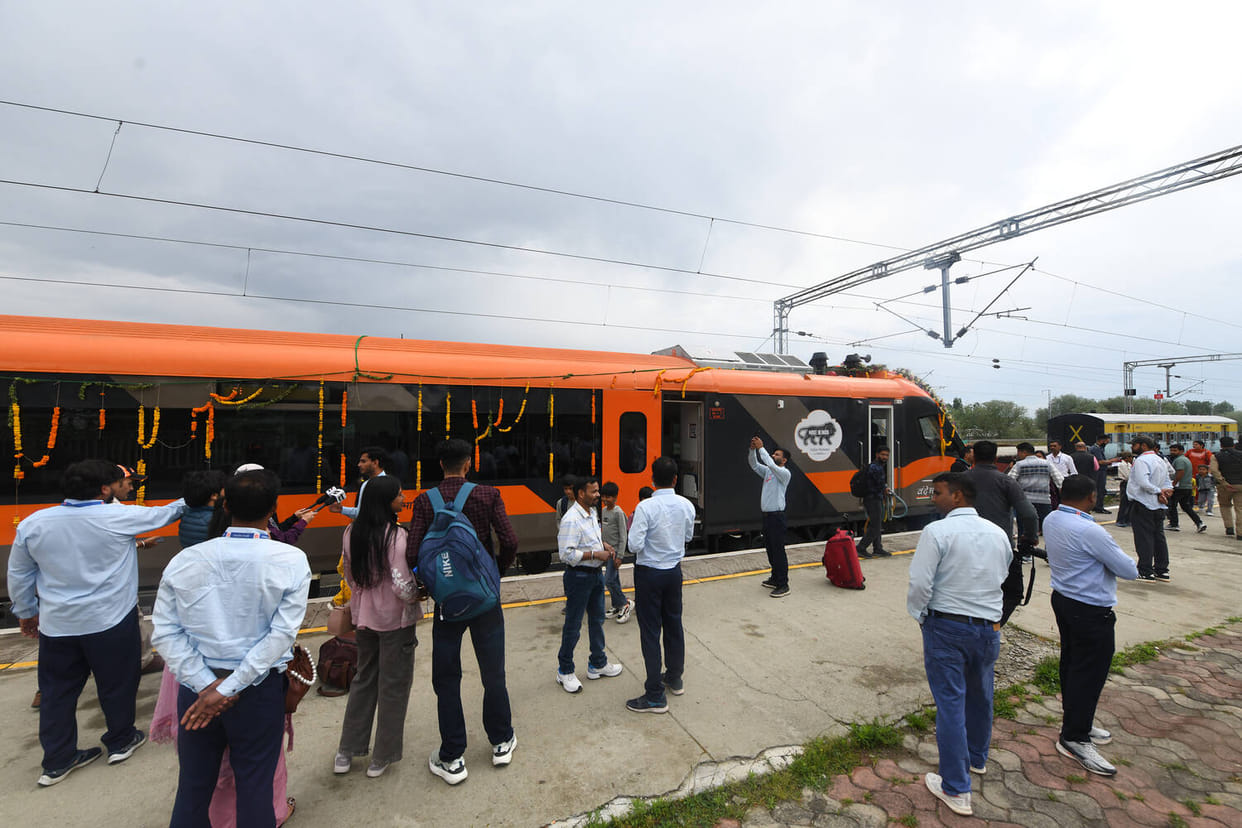 Pilgrims Enjoy Vande Bharat Journey