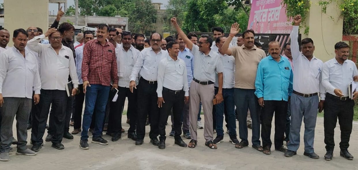 Dispute with Naib Tehsildar; lawyers stage protest.