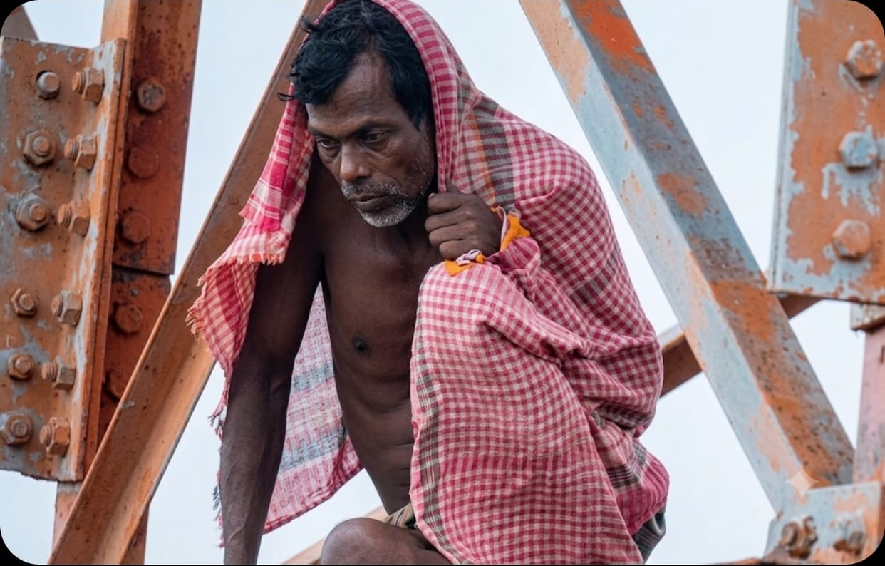 The youth sitting on the BSNL tower 300 feet high for 45 hours