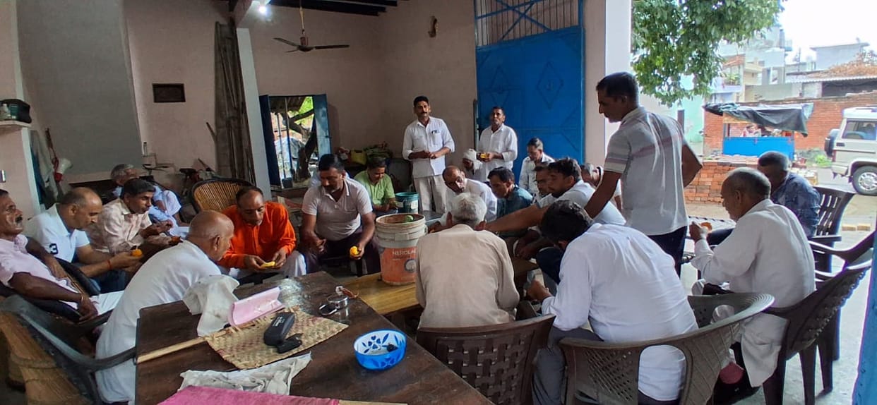 Deliberations on organization and assembly elections at the Brahmin community meeting.