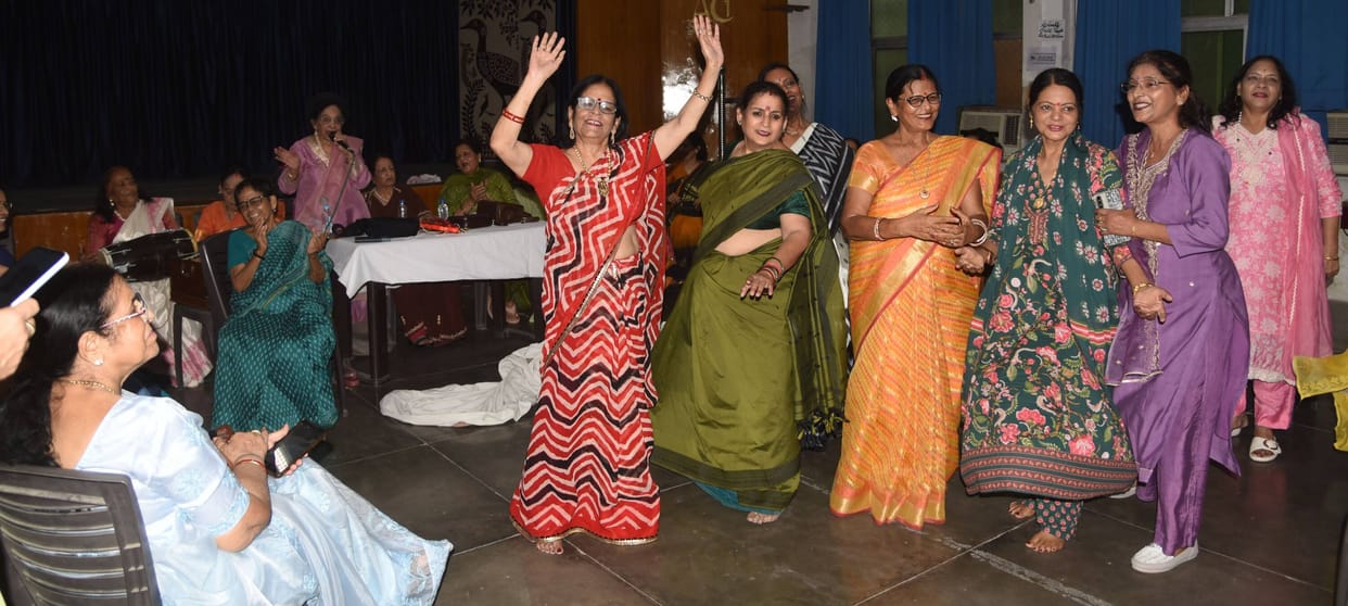 An evening graced with devotional songs; the couplets of Kabir resounded.