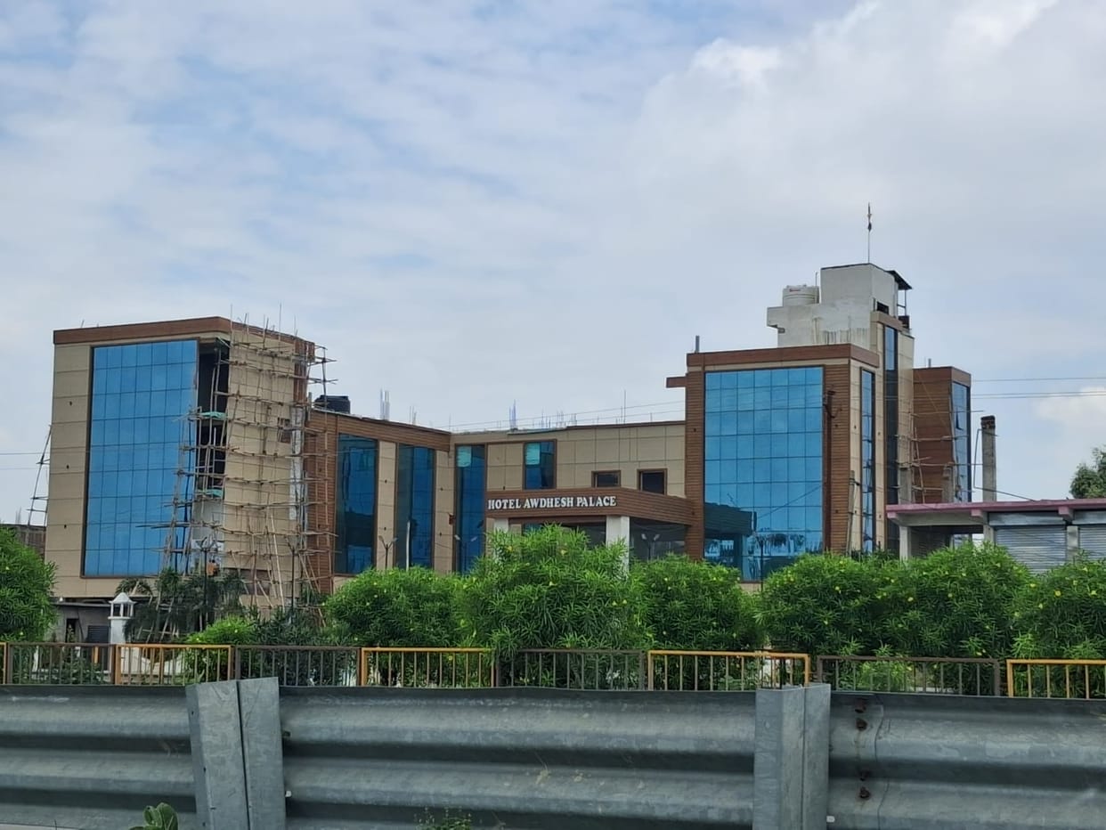 Basti is being connected to Ayodhya; the highway is bustling with new buildings.