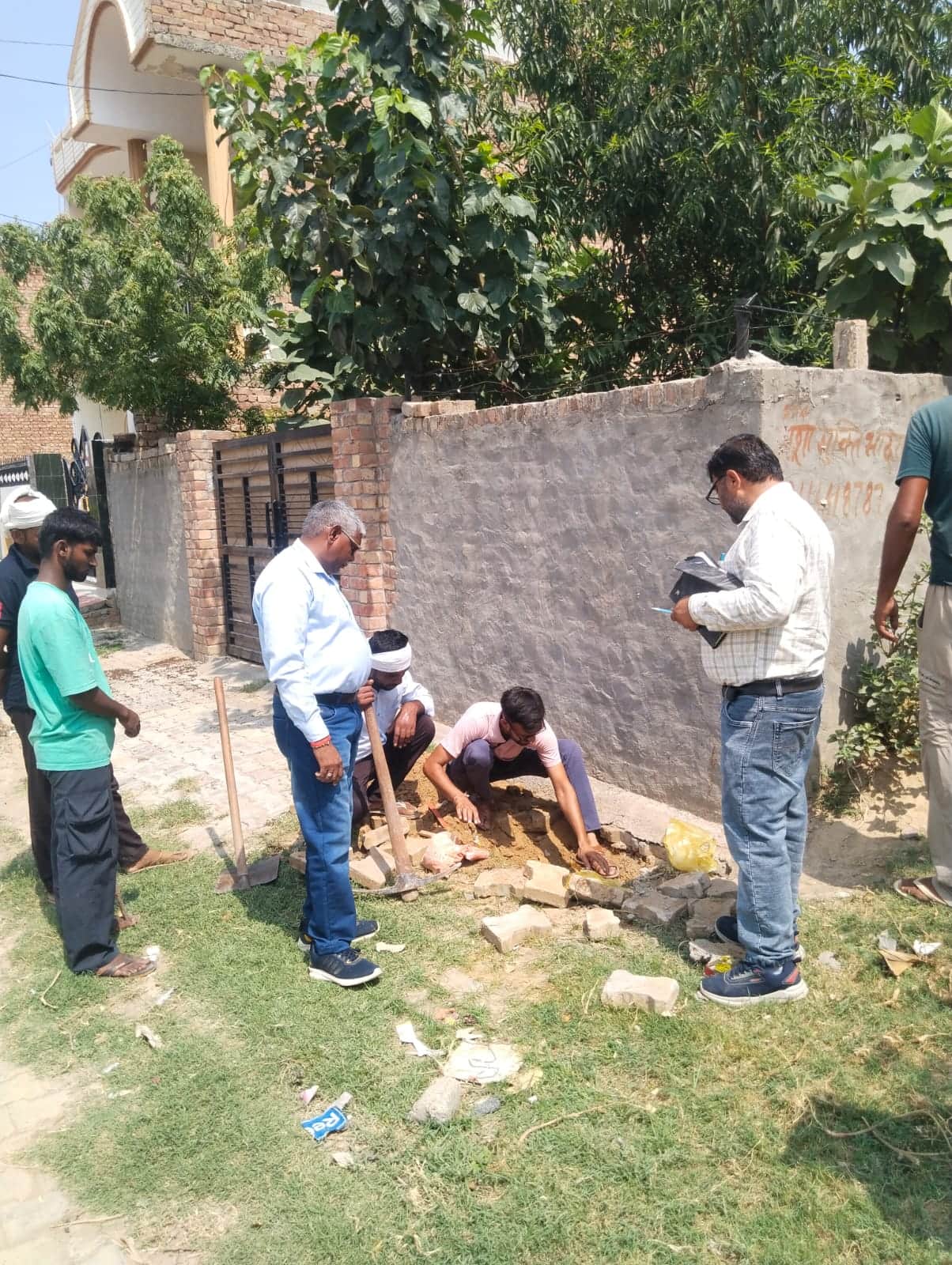 Drinking water was being used to grow vegetables and bathe animals in the city; 13 connections were disconnected