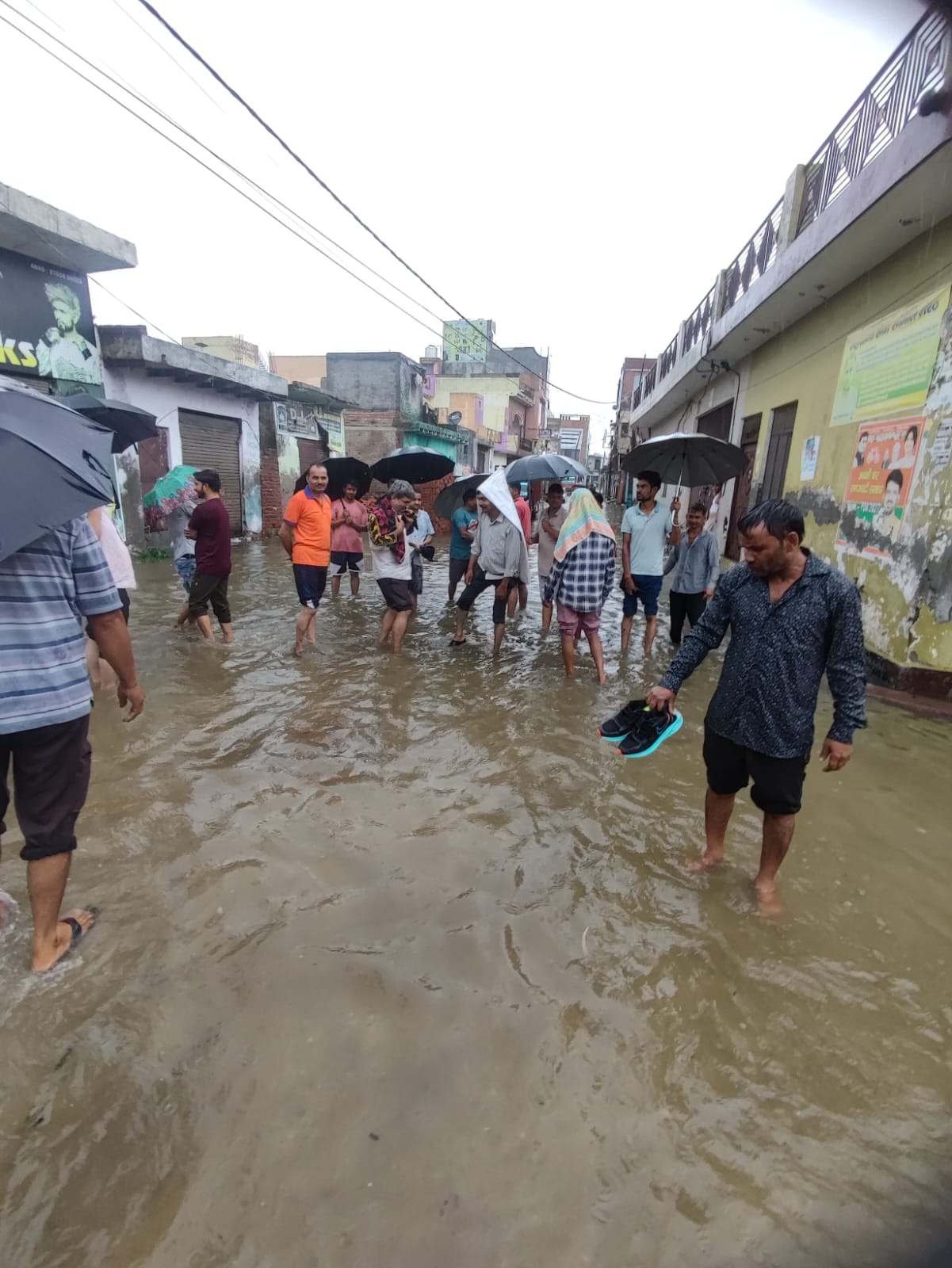 Filthy water from drains and ponds enters homes in Jani Khurd; villagers distressed.