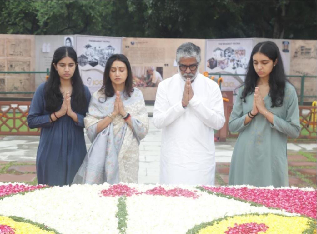 Tribute paid to Jannayak Chandrashekhar; pledge taken to follow his ideals.