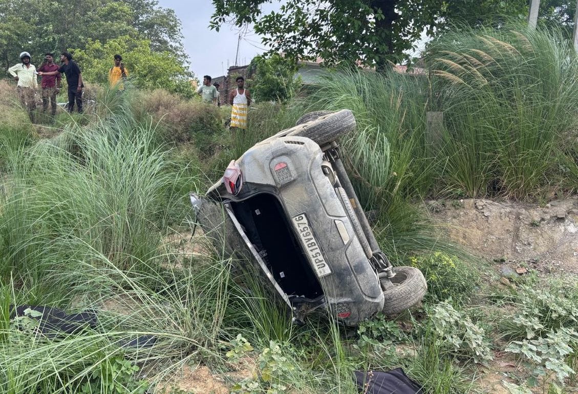 Car loses control and plunges into a gorge; occupants have a narrow escape.