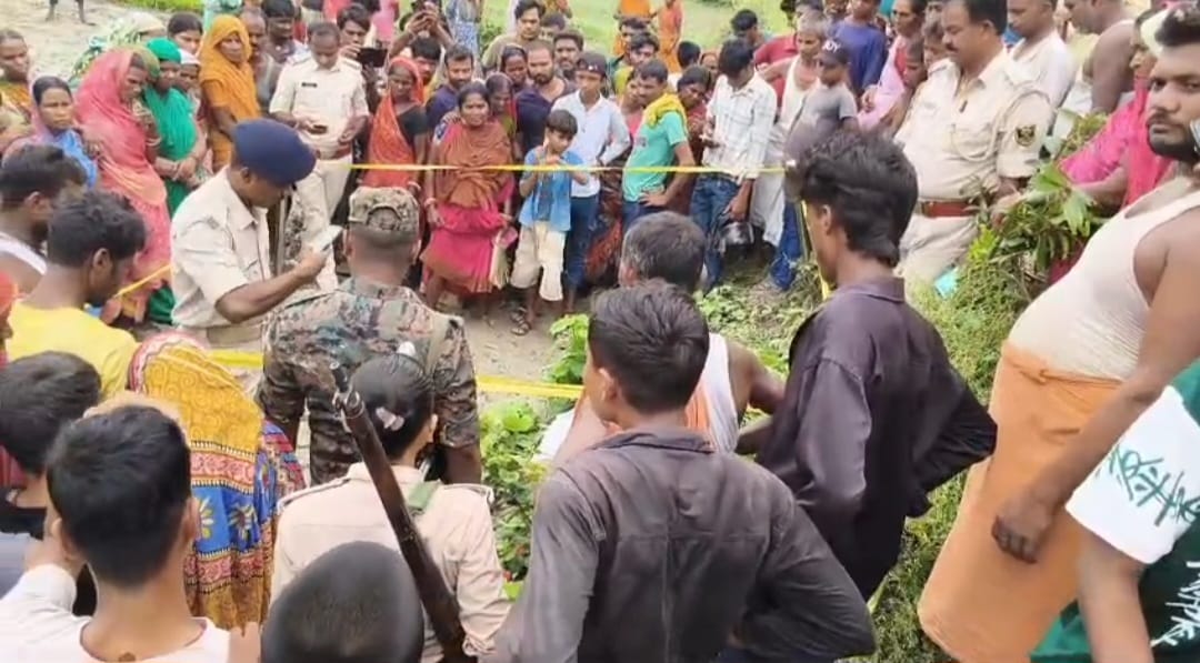 शव मिलने से सनसनी किन्नर की चर्चा