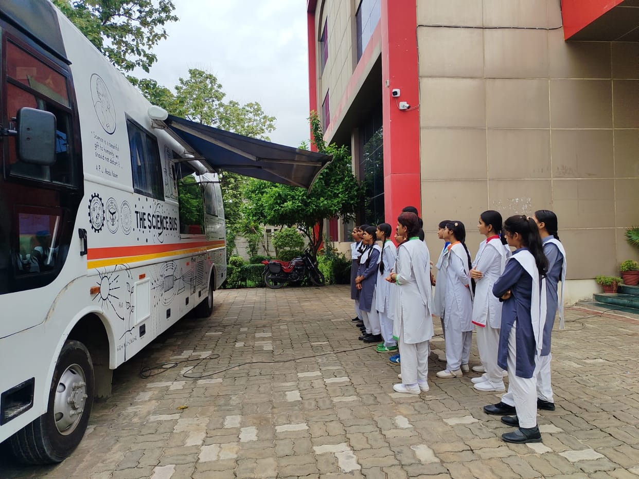 273 children learned about experiments through the Science Bus.