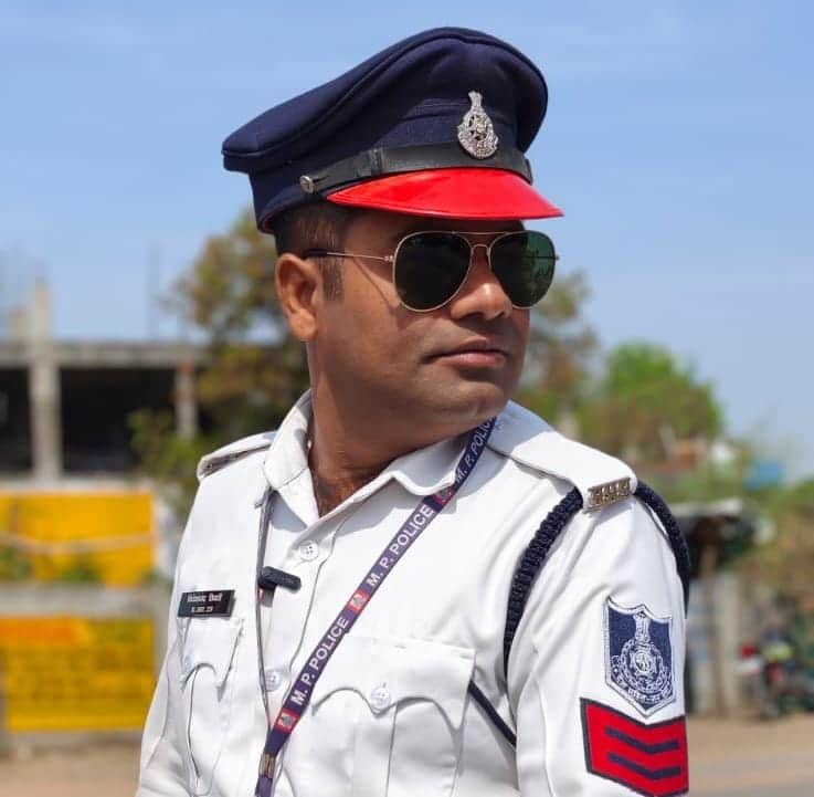 विवेकानंद तिवारी।