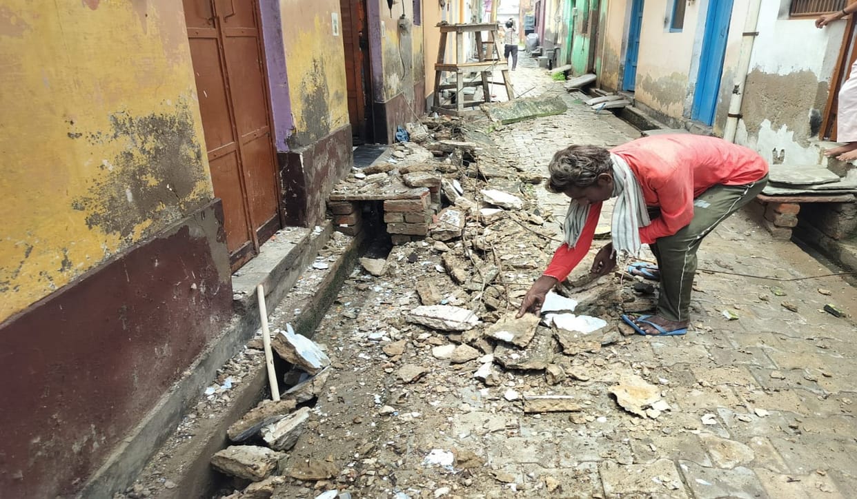 firozabad news tundla building collapse