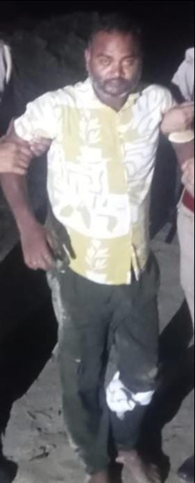 Four members of a gang stealing electric wires arrested in an encounter; one sustained a gunshot wound.