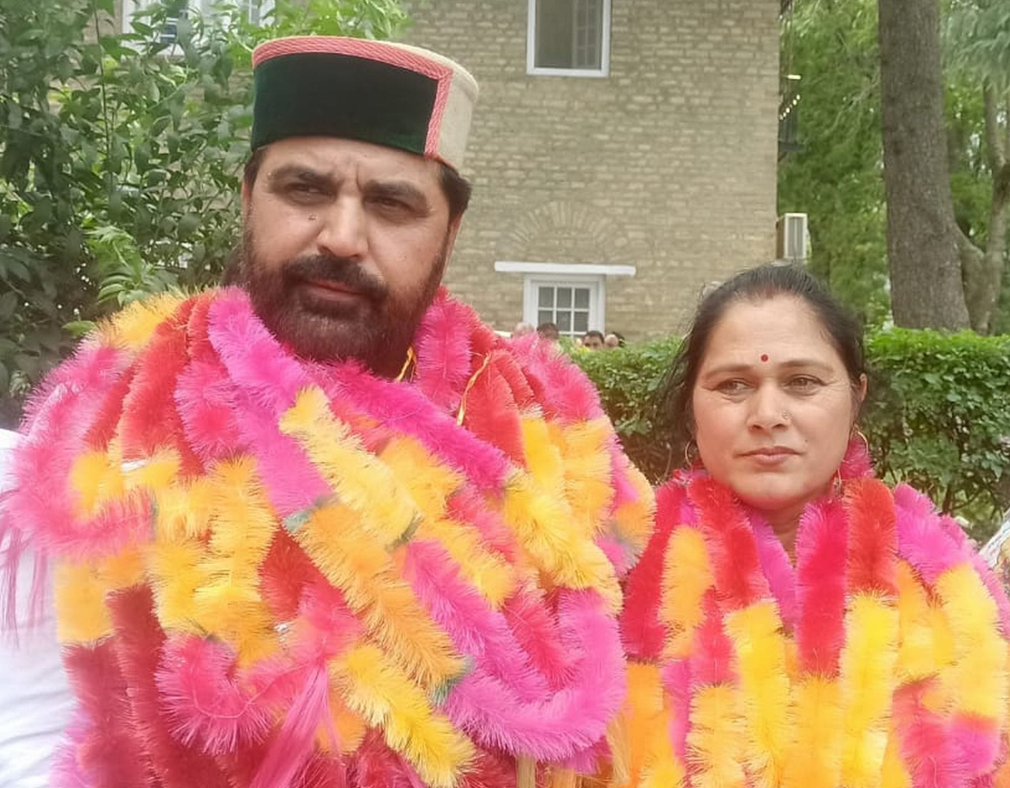 चंबा में नवनिर्वाचित कांग्रेस स्मर्थित जिला परिषद अध्यक्ष और उपाध्यक्ष।संवाद
