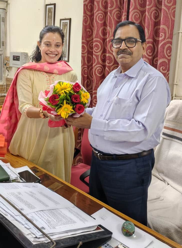 Dr. Swarnima Singh took over charge from Prof. Shivakant Singh.
