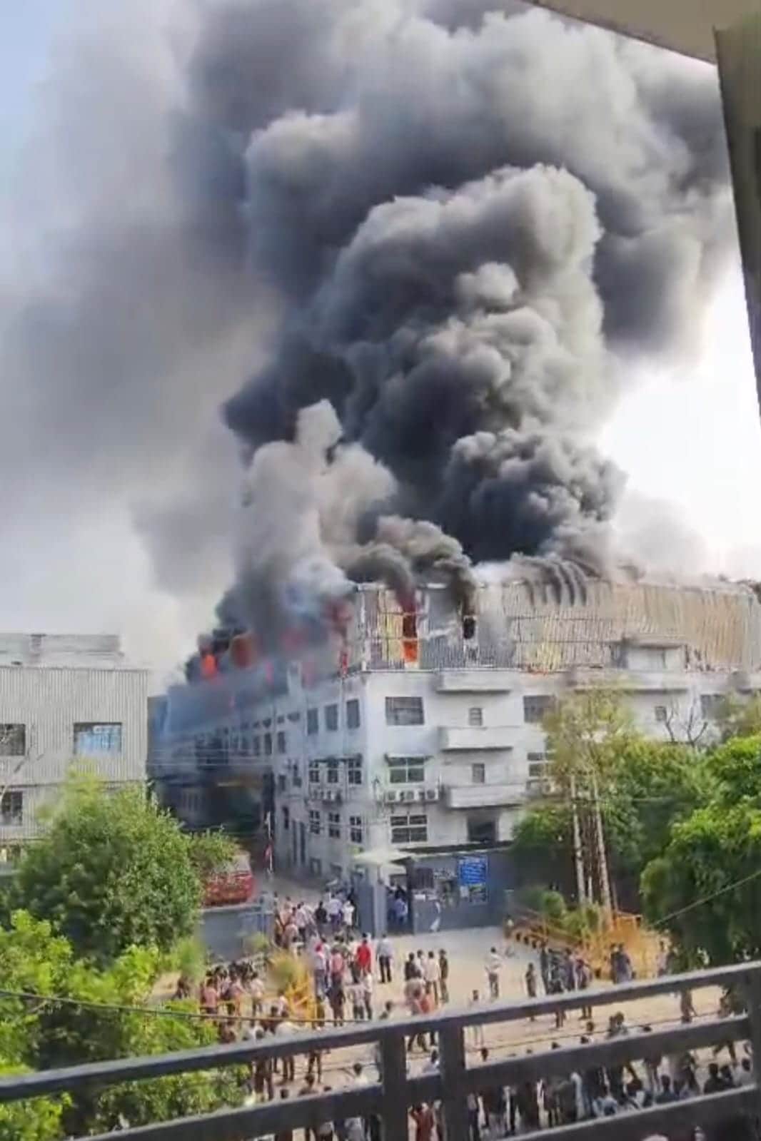Panic ensues following a massive fire at a factory; 14 fire tenders bring the blaze under control after three hours.