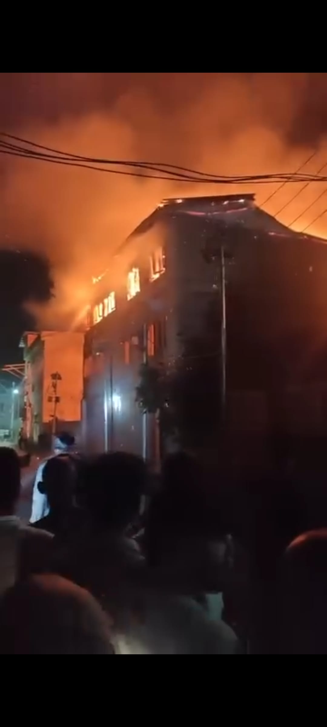 Srinagar, Jakura Industrial Area, Fire, One Burned