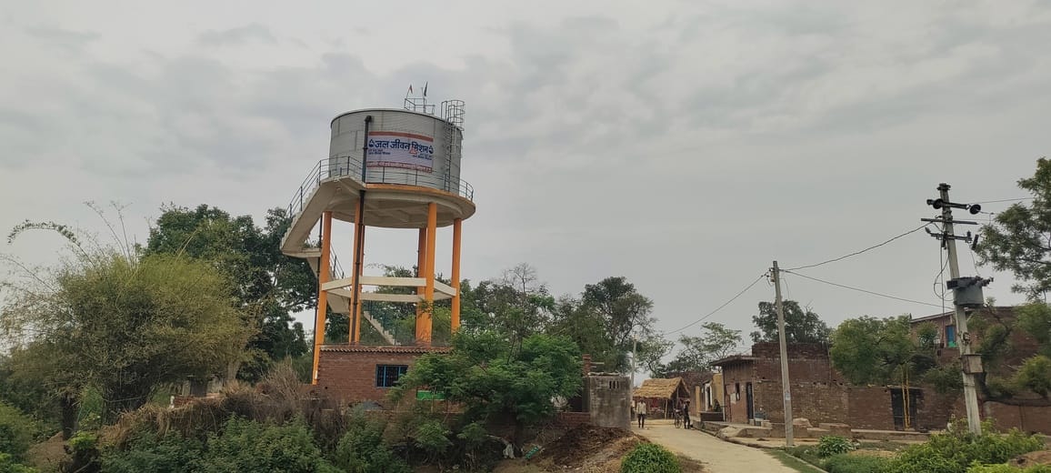 Half the village of Banskheda is not receiving water from the overhead tank.