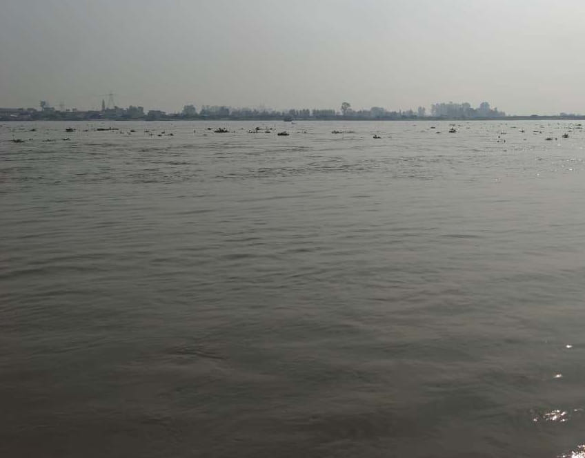 The water level of the Ganga rose by 30 centimeters in 24 hours.