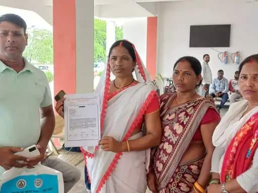 ASHA workers protest over 17-point demands; memorandum submitted to ADM.