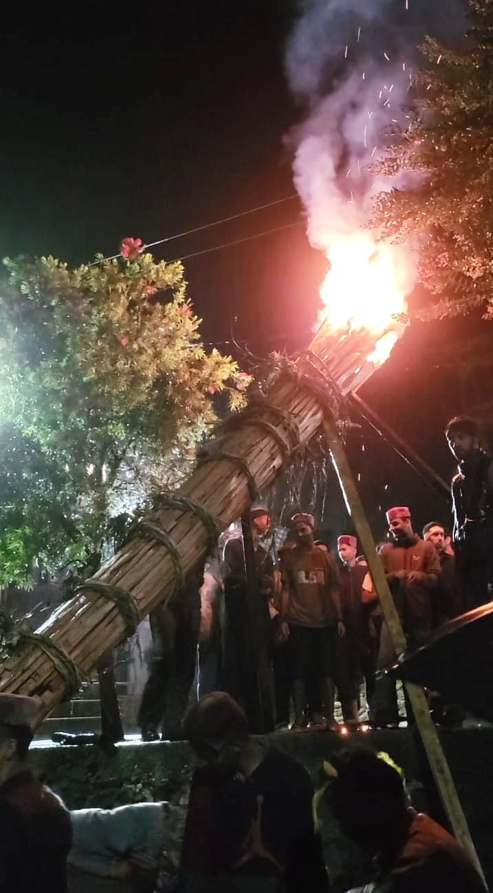A *Hoom* (sacred fire ritual) was performed in Kanaun in honor of Mahamai Adi Shakti.