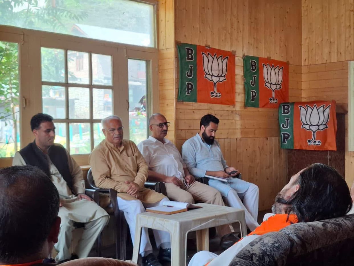 Srinagar, BJP, Ashok Koul, Karnah, Held Meeting