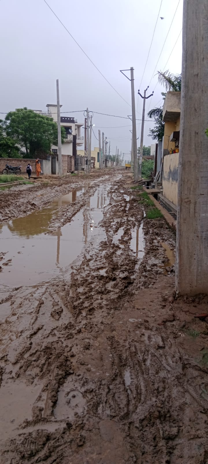 Keichad flooded street became trouble, people were evicted badly