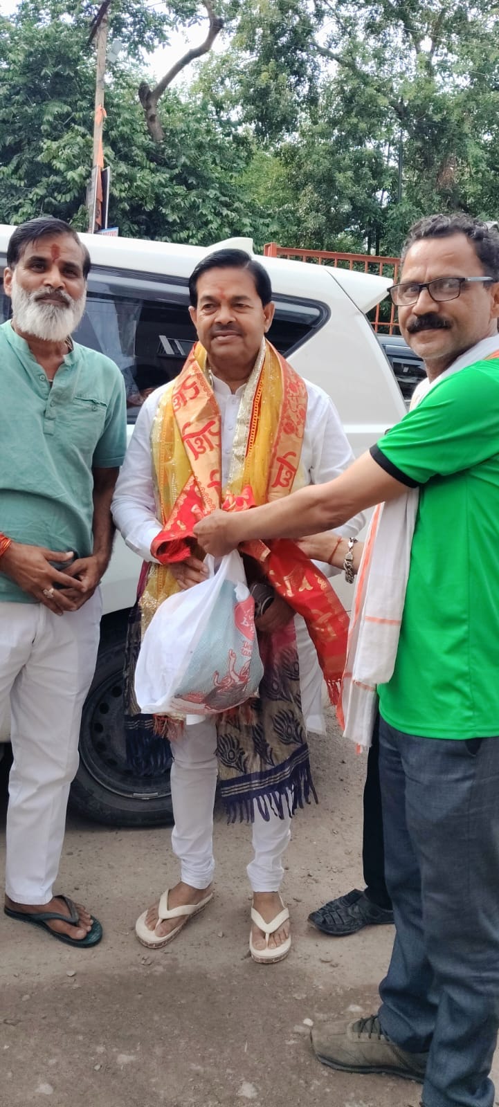Union Minister of State arrives at Radharani's court