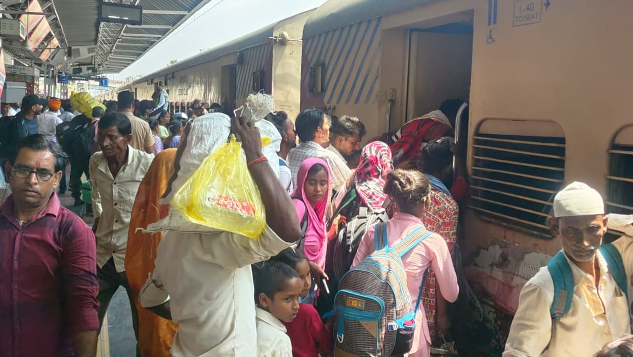 Train delays haven't improved in the past month and a half