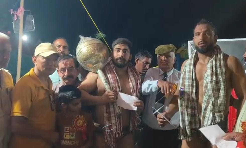 माली जितने के उपरांत पहलवान