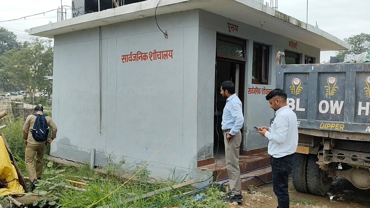 Electricity was being supplied to a shop from a public toilet; the board disconnected the connection.