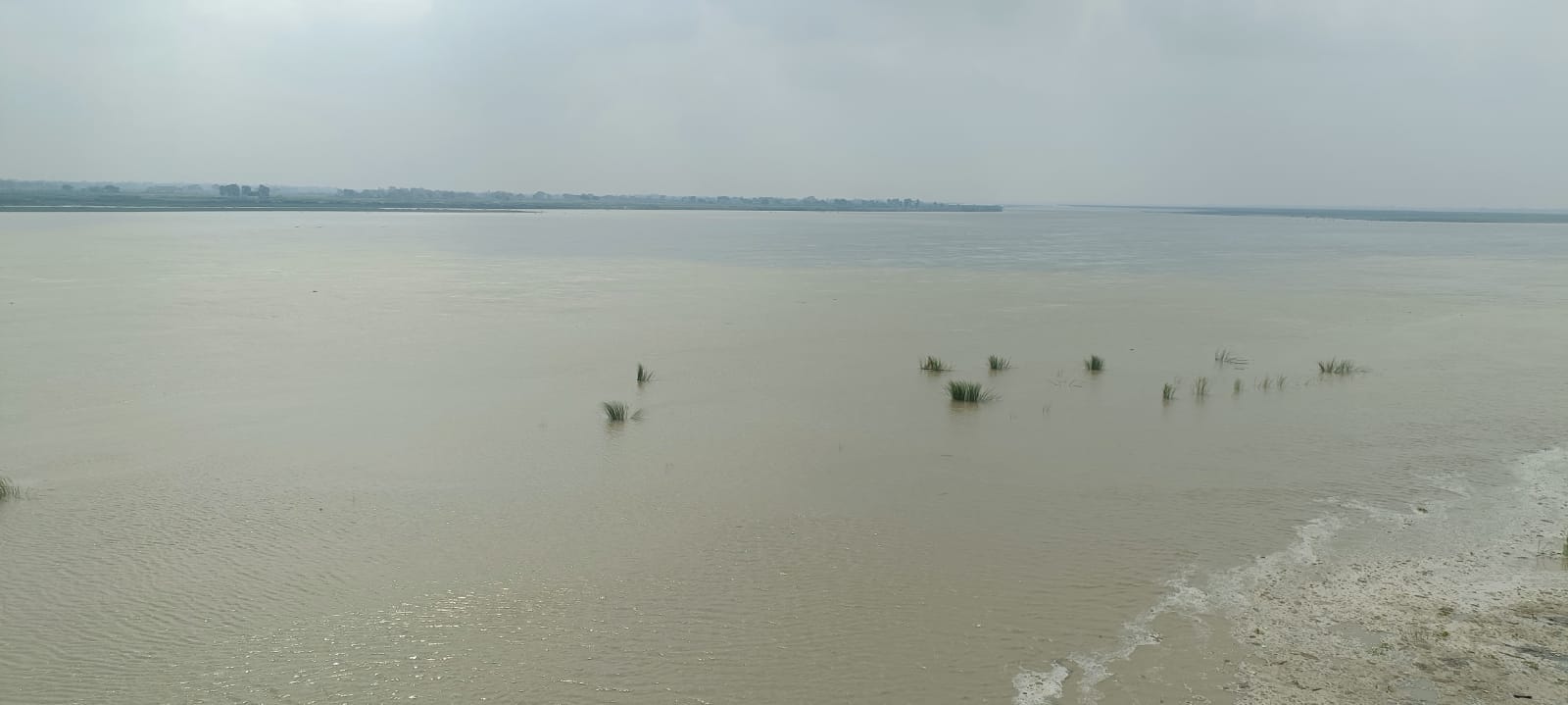 राजेसुल्तानपुर क्षेत्र स्थित कम्हरिया घाट।संवाद