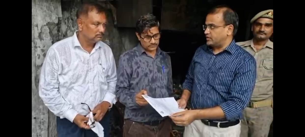 Illegal building involved in Aliganj fire incident to be demolished; orders issued