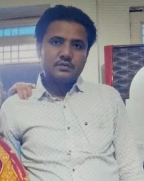 Shopkeeper dies of electric shock while plugging in an inverter