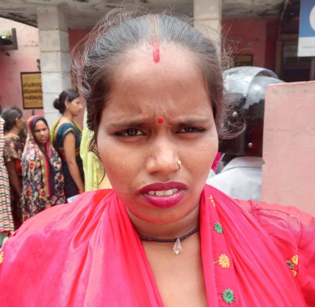 A ray of affordable hope amidst expensive medicines: Crowds swell at Jan Aushadhi Kendras.